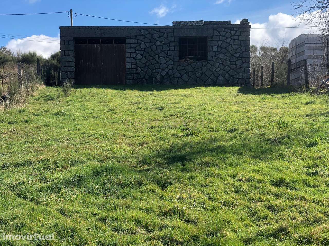 Terreno com casa em Construção integrada no Parque Nacional de Peneda- - Grande imagem: 3/9