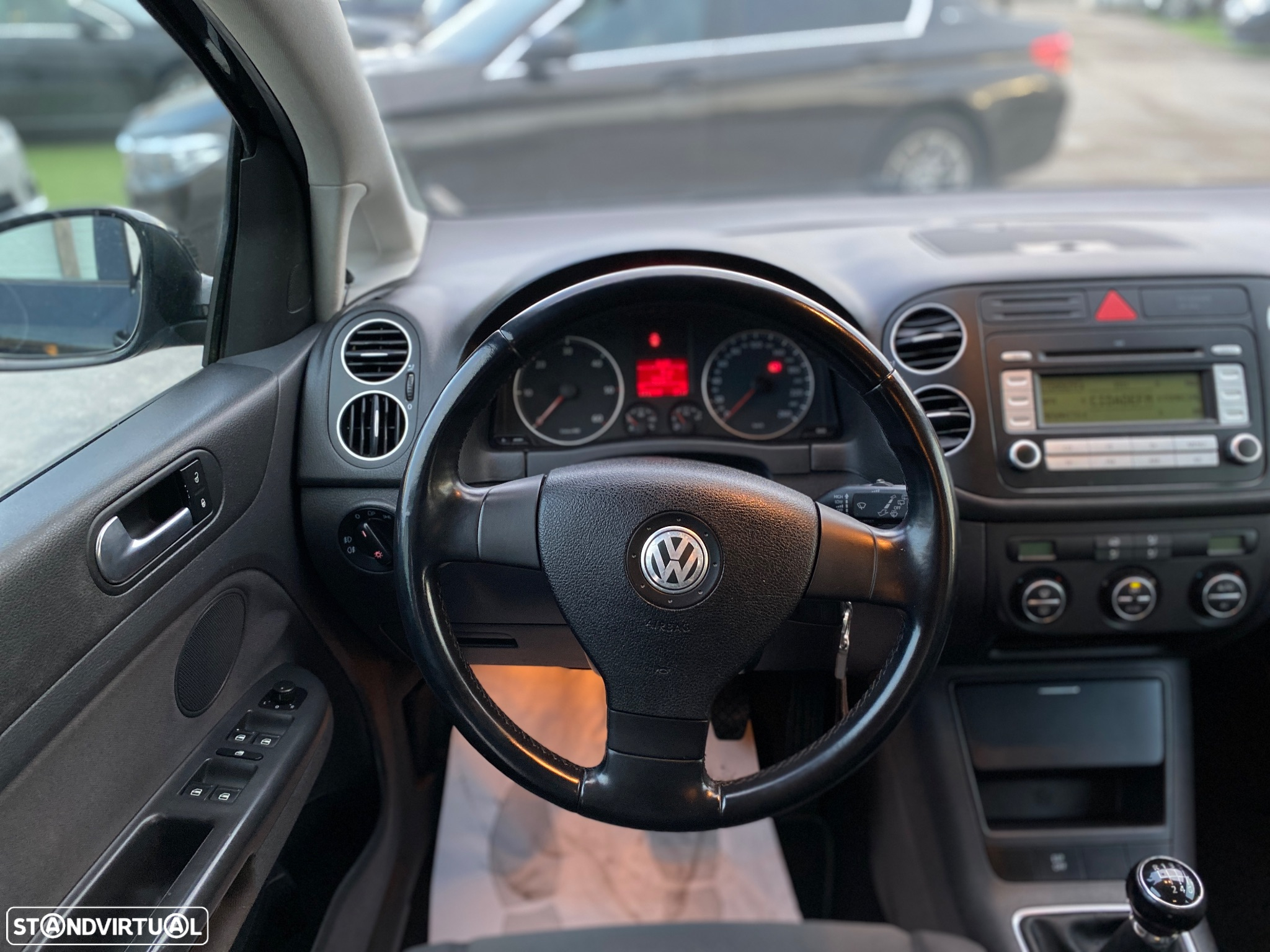 VW Golf Plus 1.9 TDi Trendline AC - 16