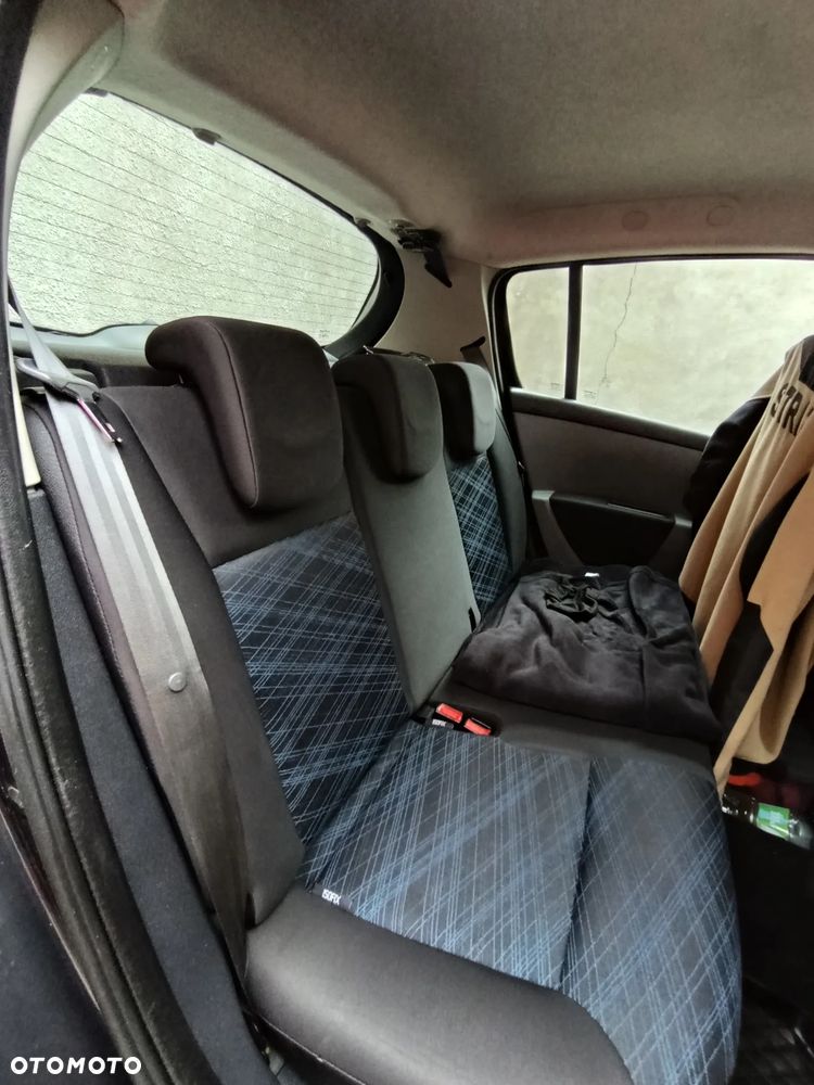 Renault Clio 1.2 16V Authentique - 20