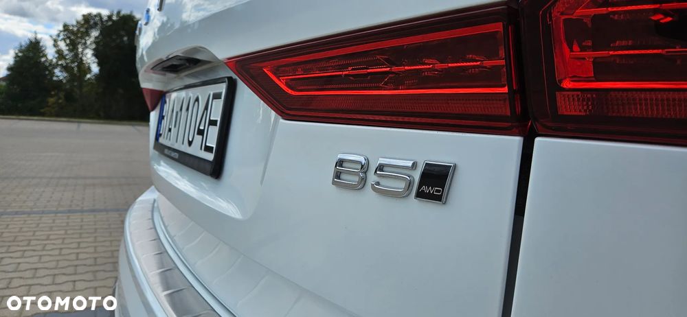 Volvo XC 60 B5 B AWD Plus Bright - 10
