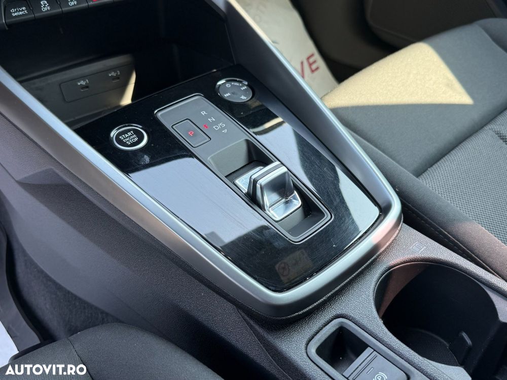 Audi A3 Sportback 1.0 30 TFSI MHEV S tronic Basic - 11