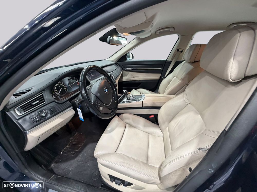 BMW 740 — fotografia 17