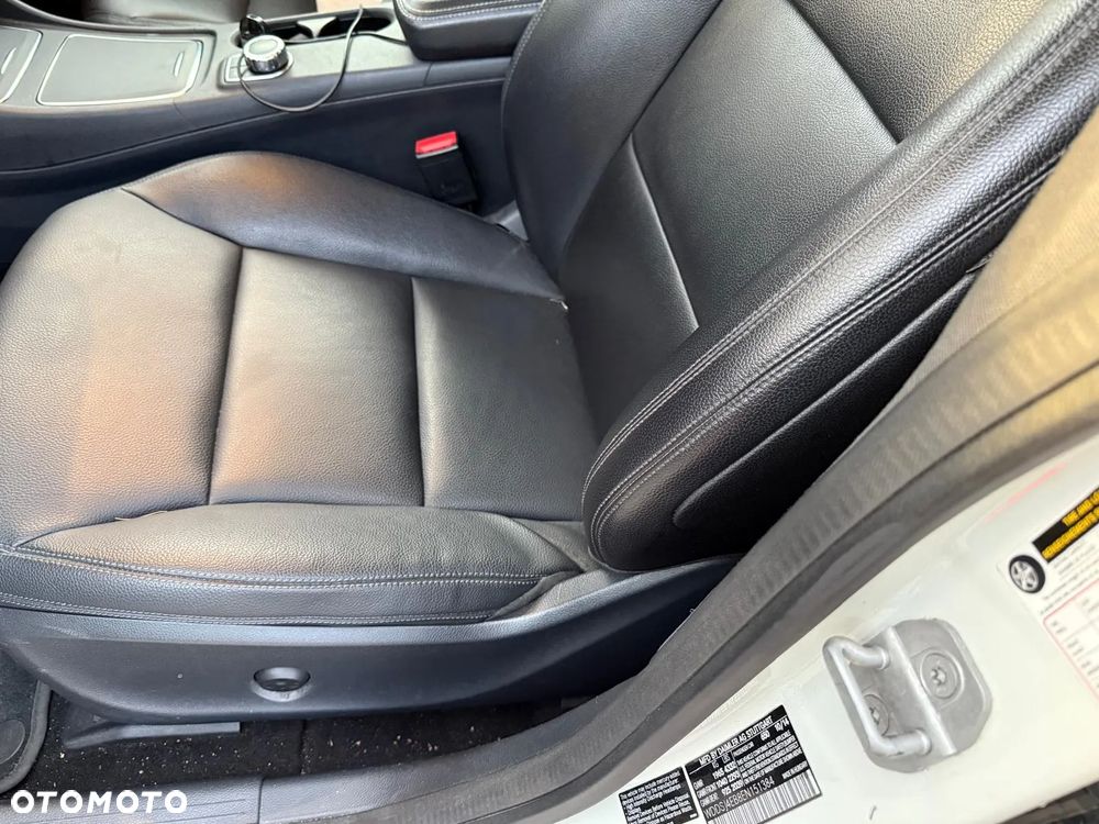 Mercedes-Benz CLA 250 7G-DCT - 12