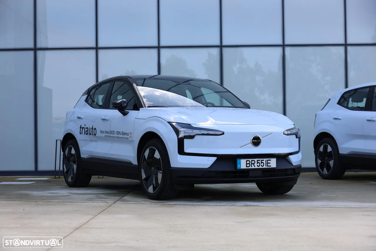 Volvo EX30 69 kWh Single Motor Extended Range Plus - 27