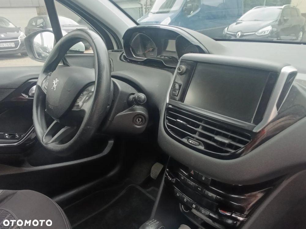 Peugeot 208 1.6 e-HDi Allure STT - 14