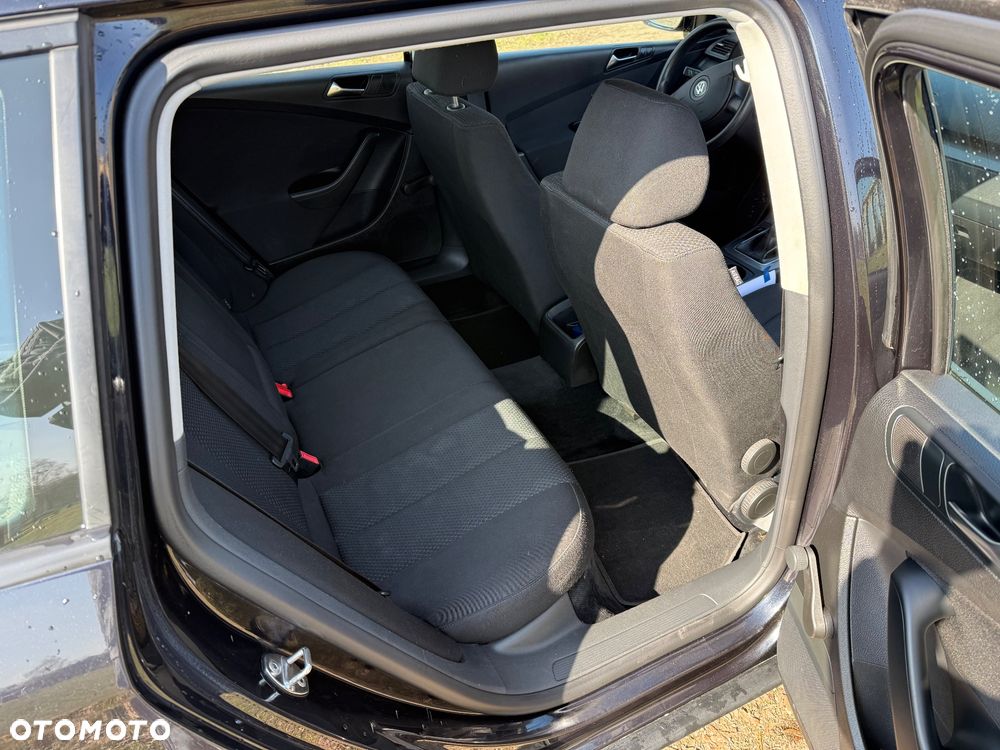 Volkswagen Passat 2.0 TDI DPF Highline - 10