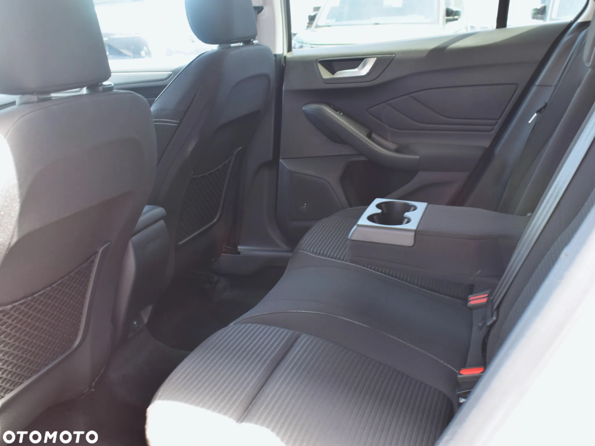 Ford Focus 1.0 EcoBoost Titanium Design - 19