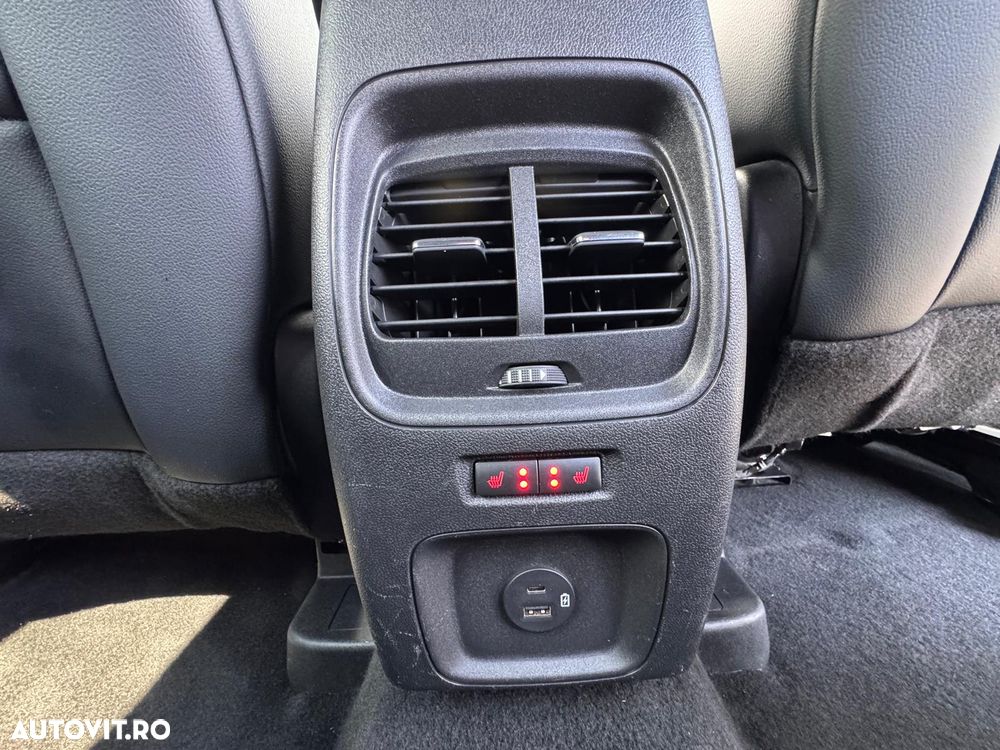 Ford Kuga 2.5 Duratec PHEV ST-LINE - 19