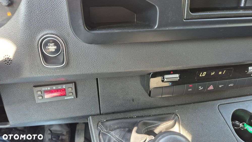 Mercedes-Benz SPRINTER - 12