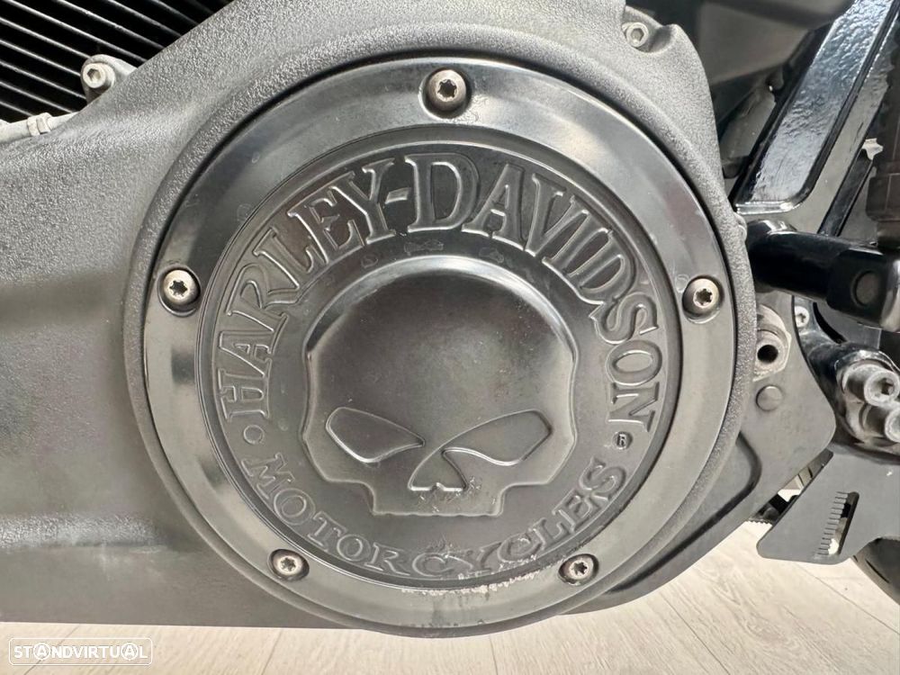 Harley-Davidson Softail FXBB Street Bob - 11