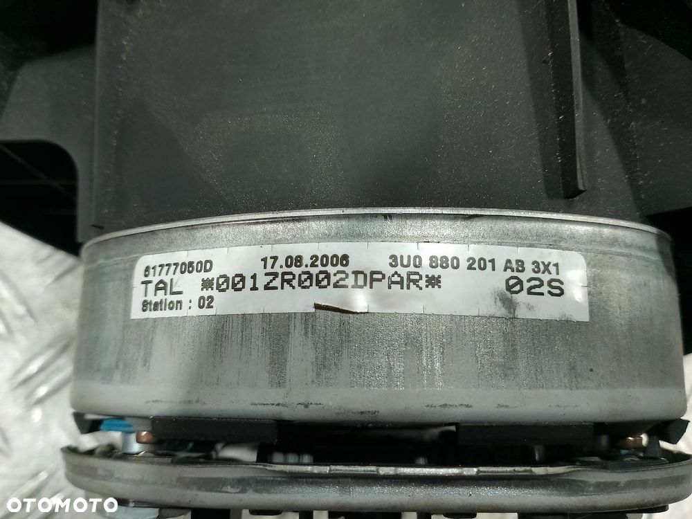 PODUSZKA KIEROWCY, AIRBAG SKODA SUPERB I 3U0880201AB 61777050D 2.5 TDI - 4