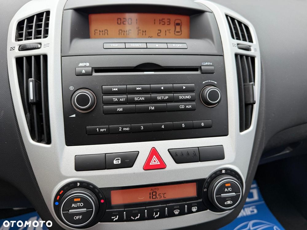 Kia Ceed 1.6 CRDi EX - 23