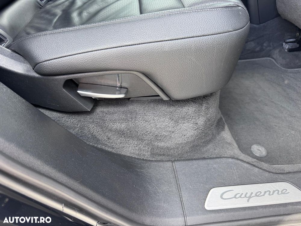 Porsche Cayenne Tiptronic S - 18