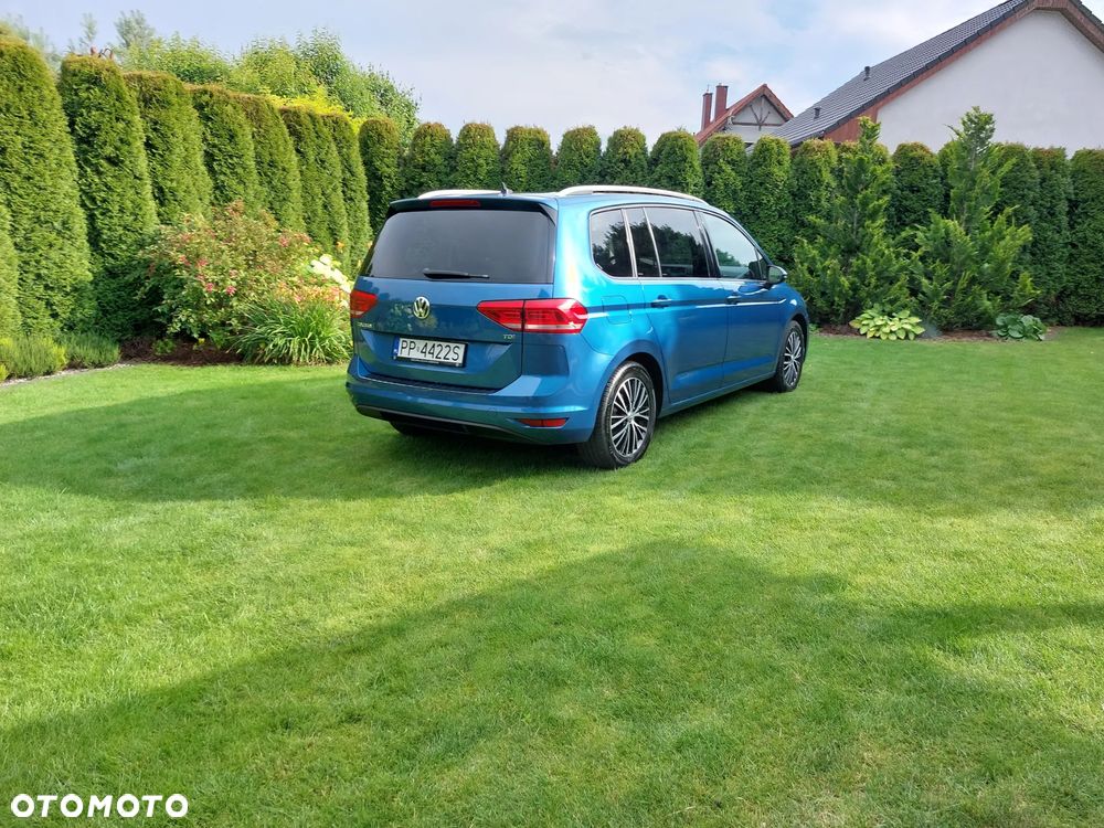 Volkswagen Touran - 2
