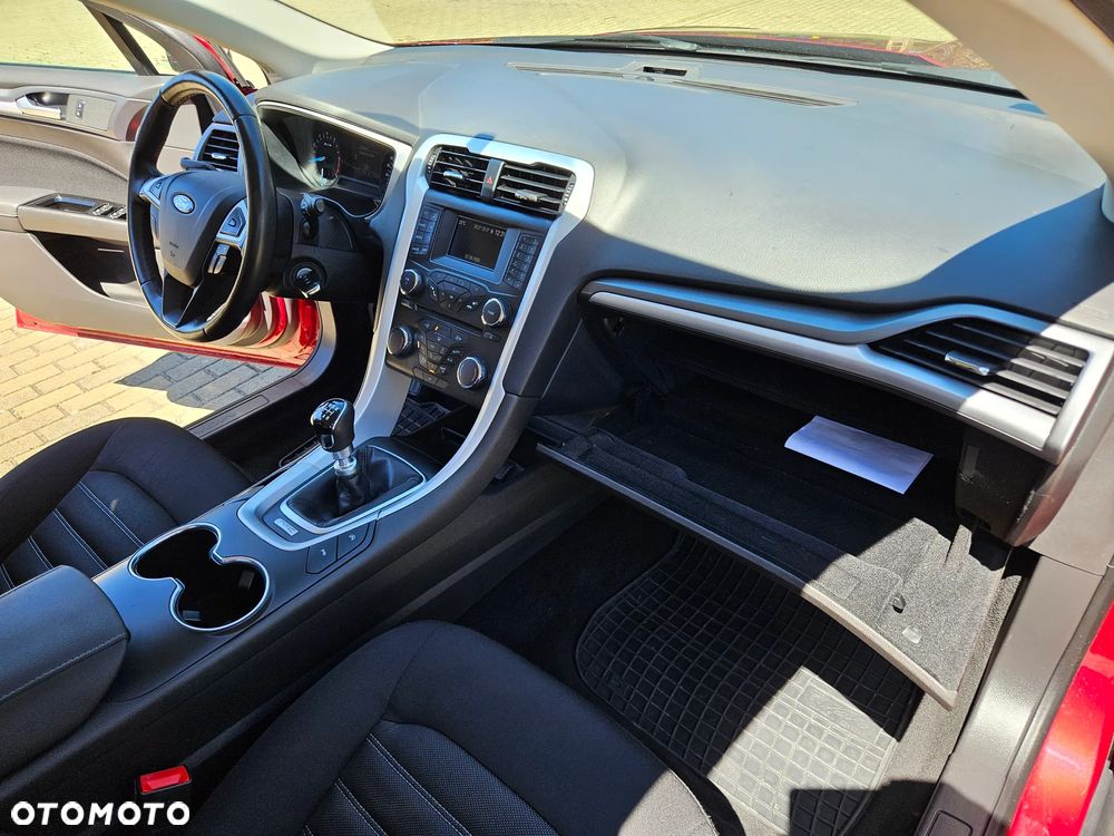 Ford Mondeo 1.5 EcoBoost Ambiente Plus - 30