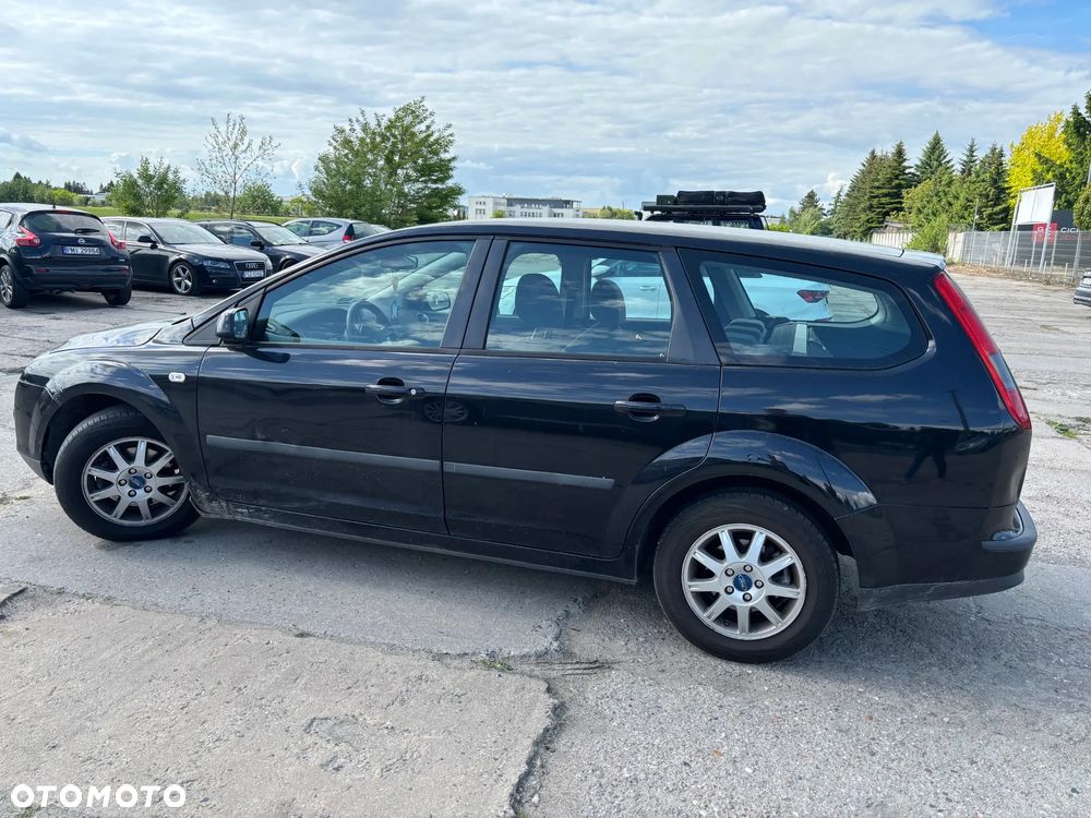 Ford Focus 1.6 Ambiente - 10