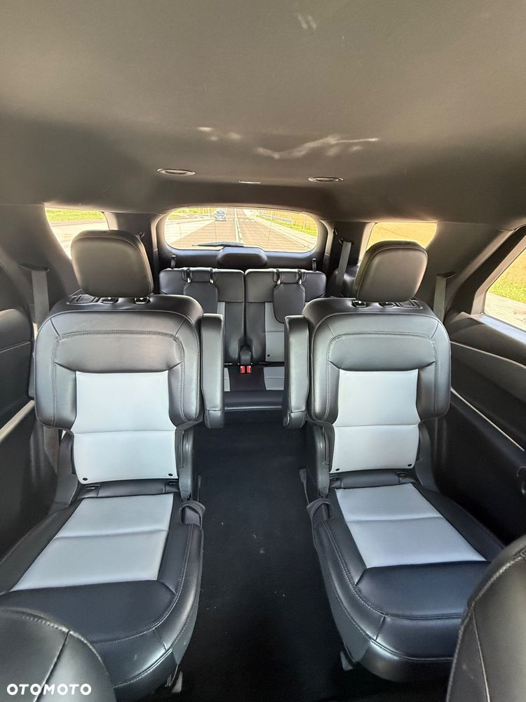 Ford Explorer - 7