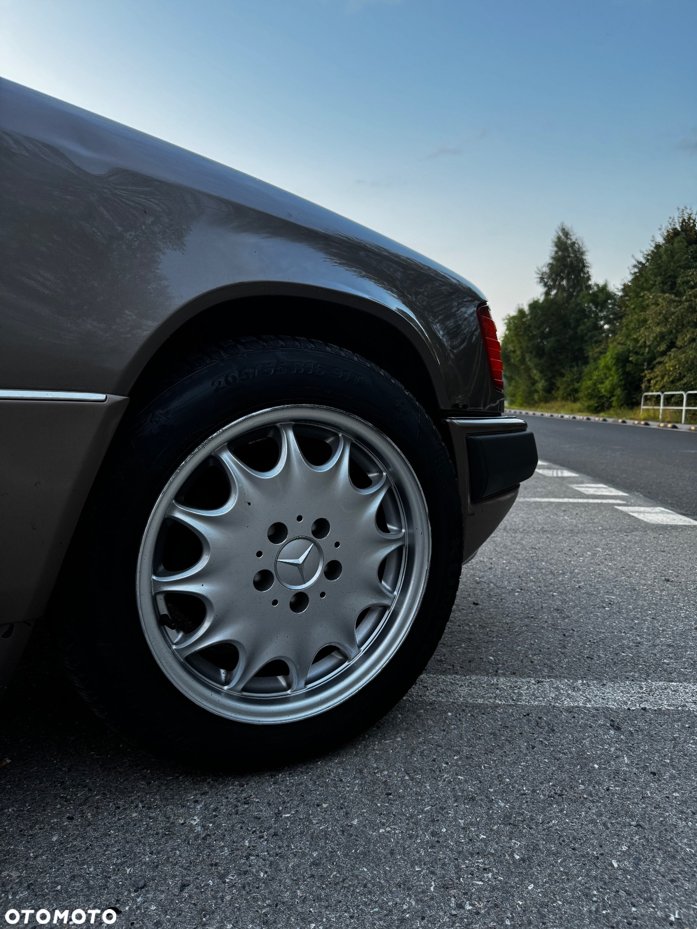 Mercedes-Benz Klasa E 260 4-Matic - 8