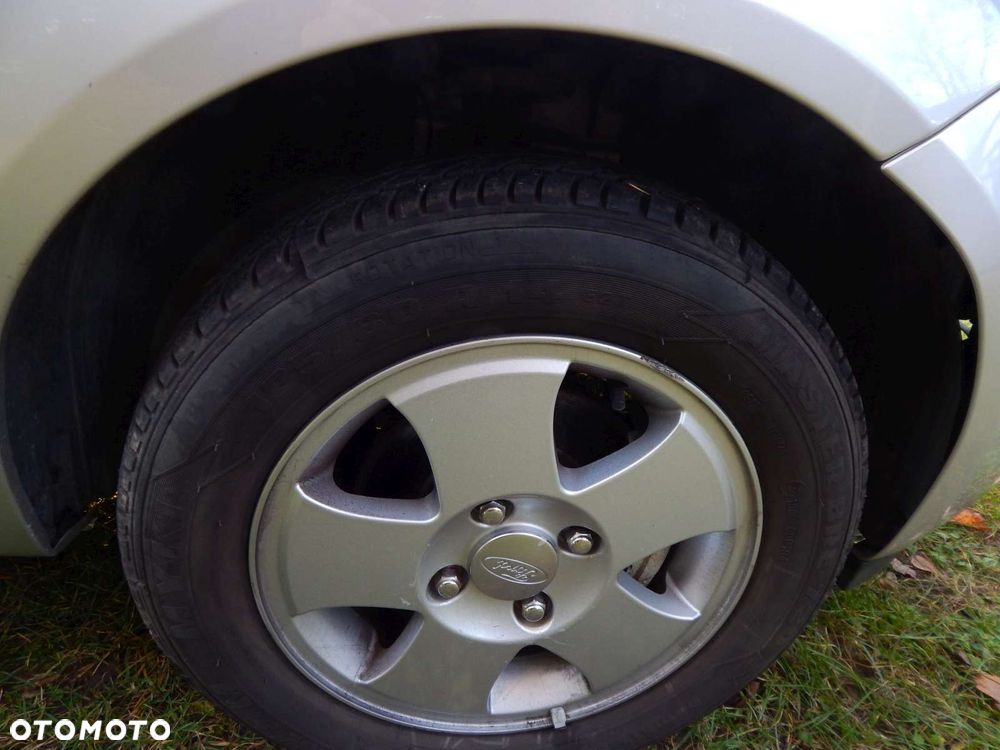 Ford Fiesta 1.25 Trend - 19