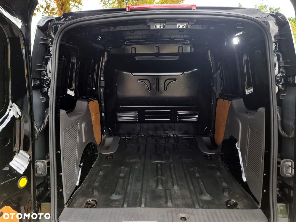 Ford Transit Connect - 16