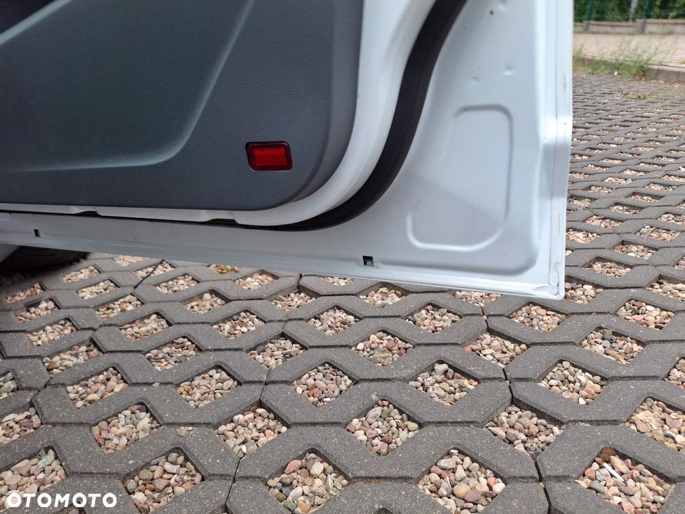 Ford C-MAX 2.0 Titanium - 13