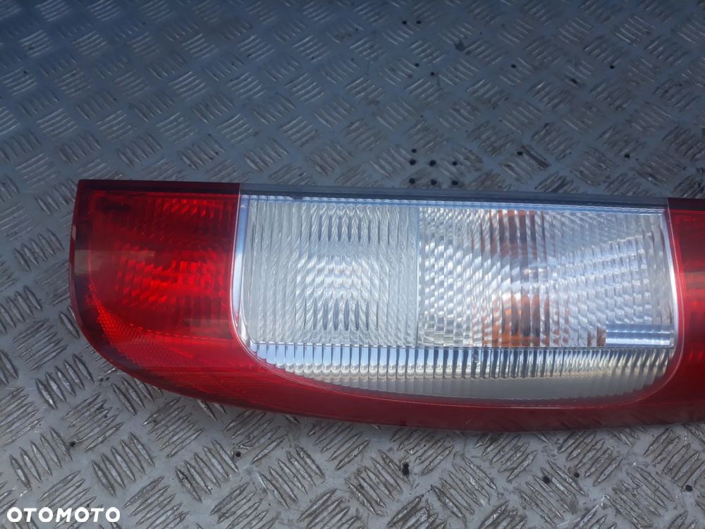 LAMPA PRAWY TYŁ MERCEDES VITO W639 2005r - 4