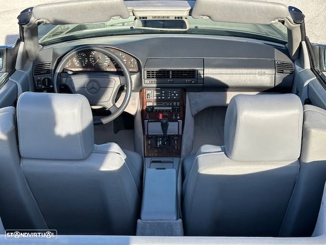 Mercedes-Benz SL 320 Standard - 11