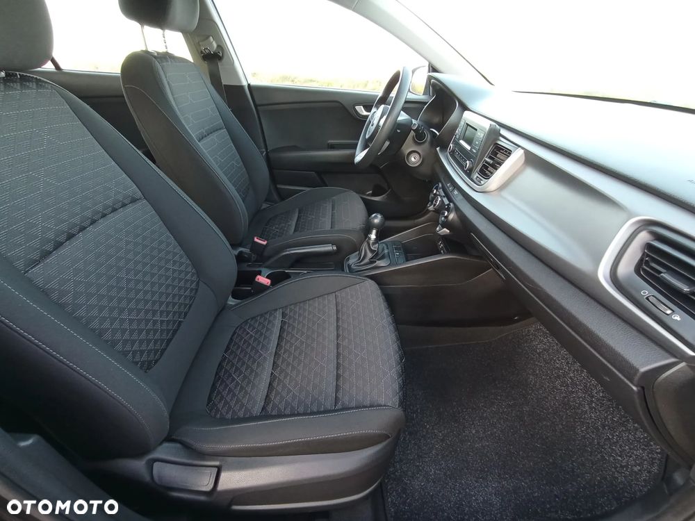 Kia Rio - 22