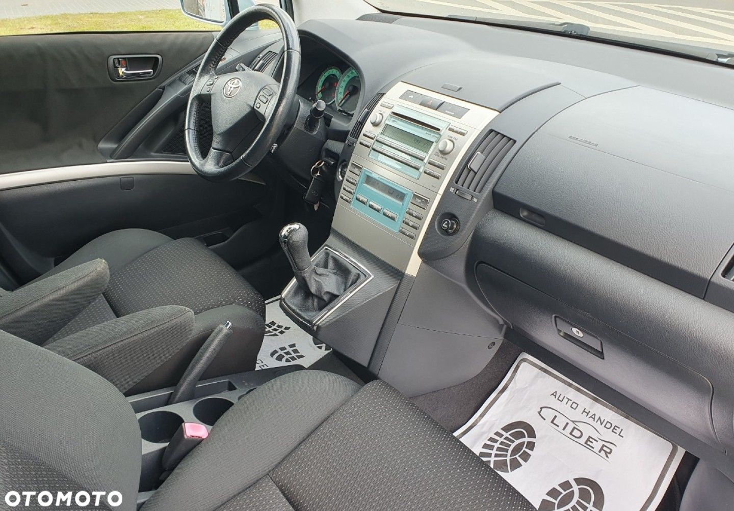 Toyota Corolla Verso - 9