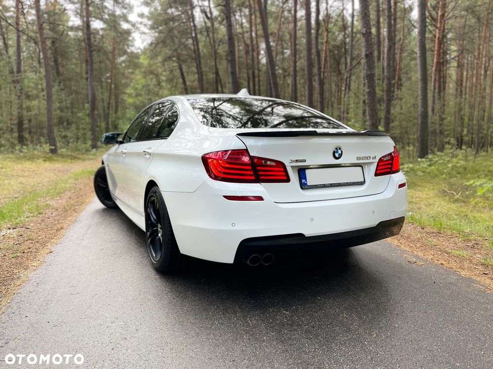 BMW Seria 5 520d xDrive - 26