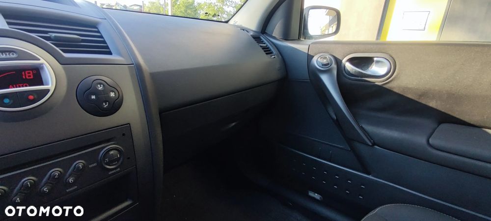 Renault Megane 1.6 16V Privilege - 20