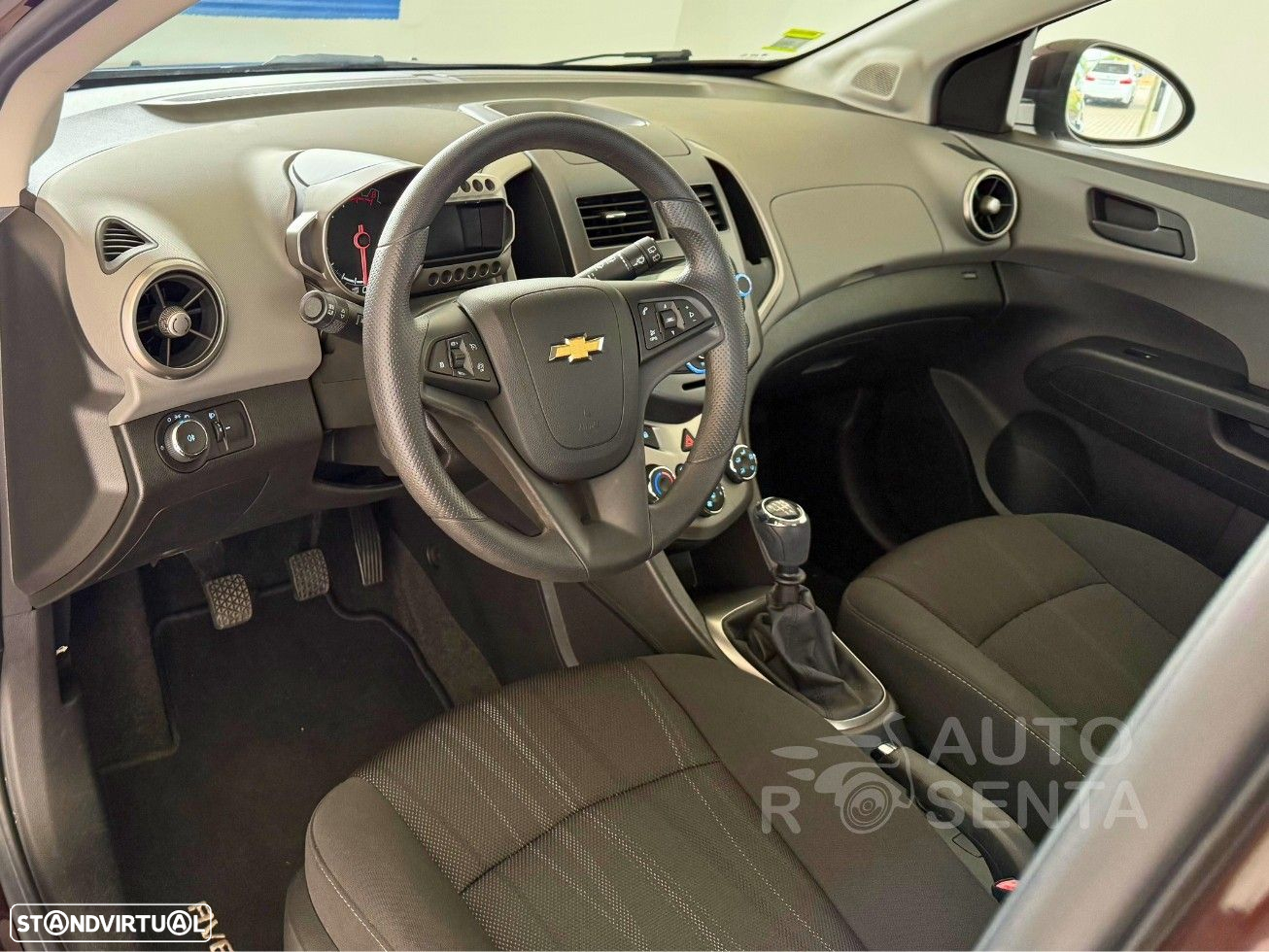 Chevrolet Aveo 1.2 L - 8