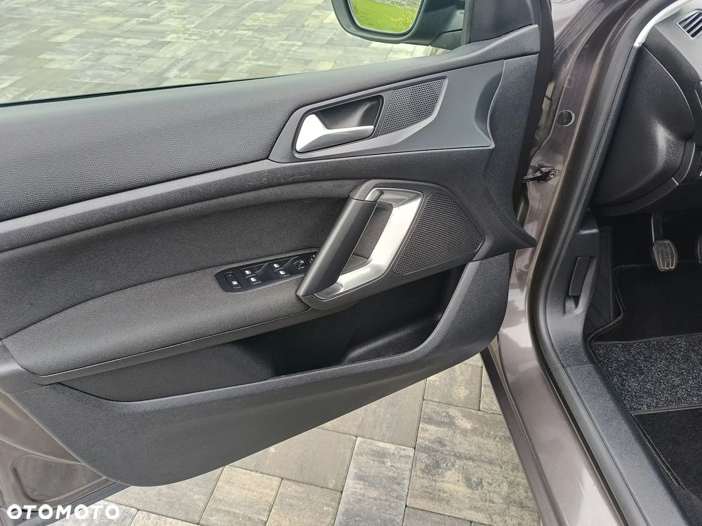 Peugeot 308 - 13