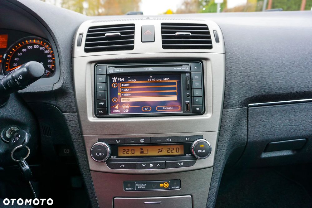 Toyota Avensis 1.8 Comfort - 22