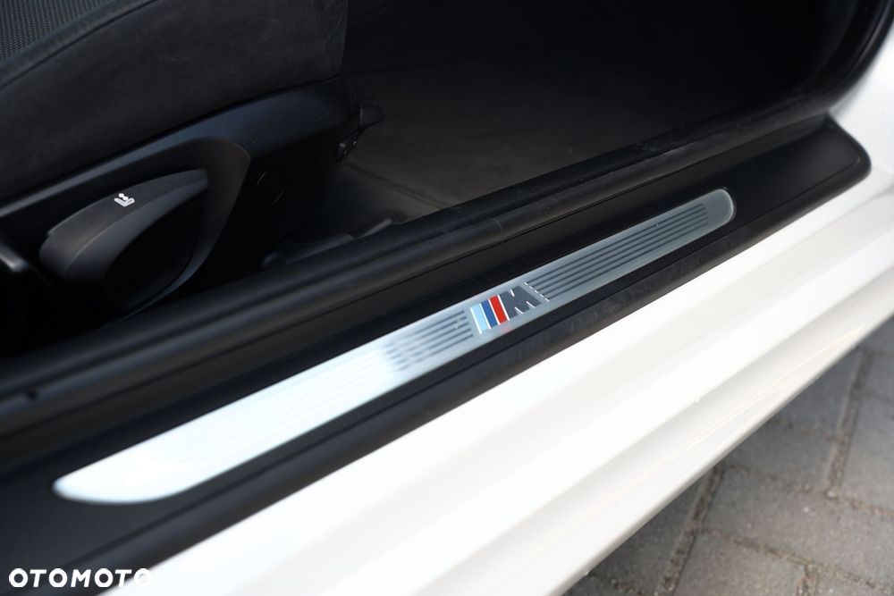 BMW Seria 3 320d DPF M Sport Edition - 24