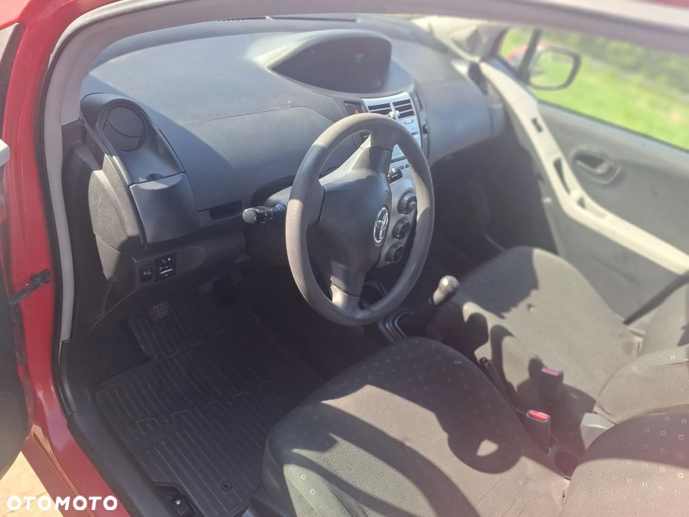 Toyota Yaris 1.3 VVT-i Luna - 7