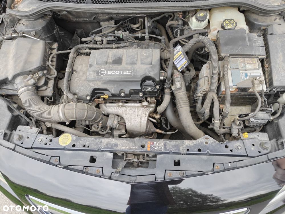 Opel Astra 1.4 T Cosmo - 15