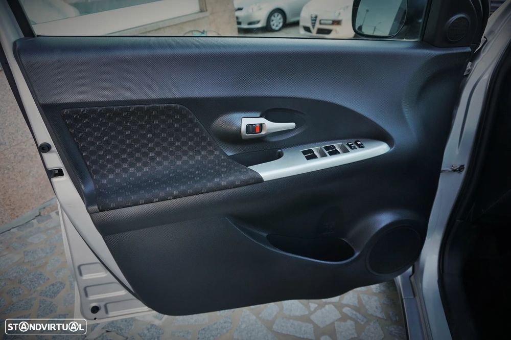 Toyota Urban Cruiser 1.33 4x2 Town - 10