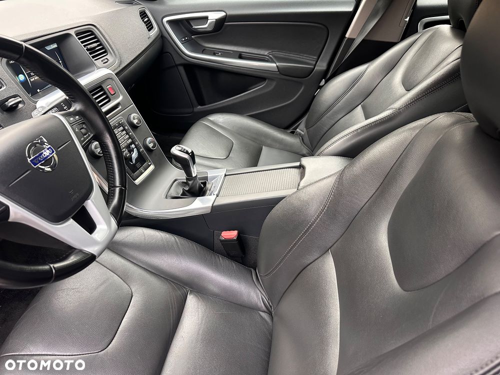 Volvo V60 D3 Momentum - 17