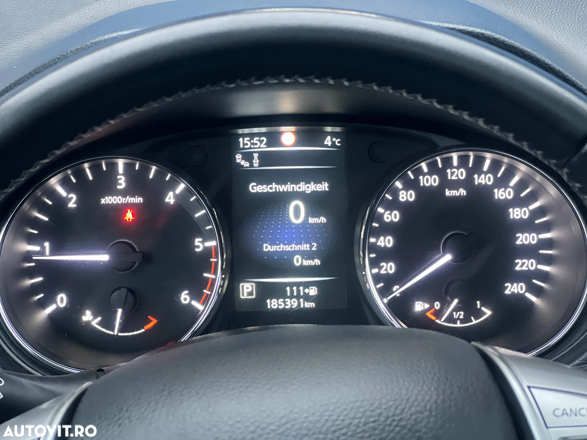 Nissan Qashqai 1.6 DCI Start/Stop X-TRONIC Tekna - 8