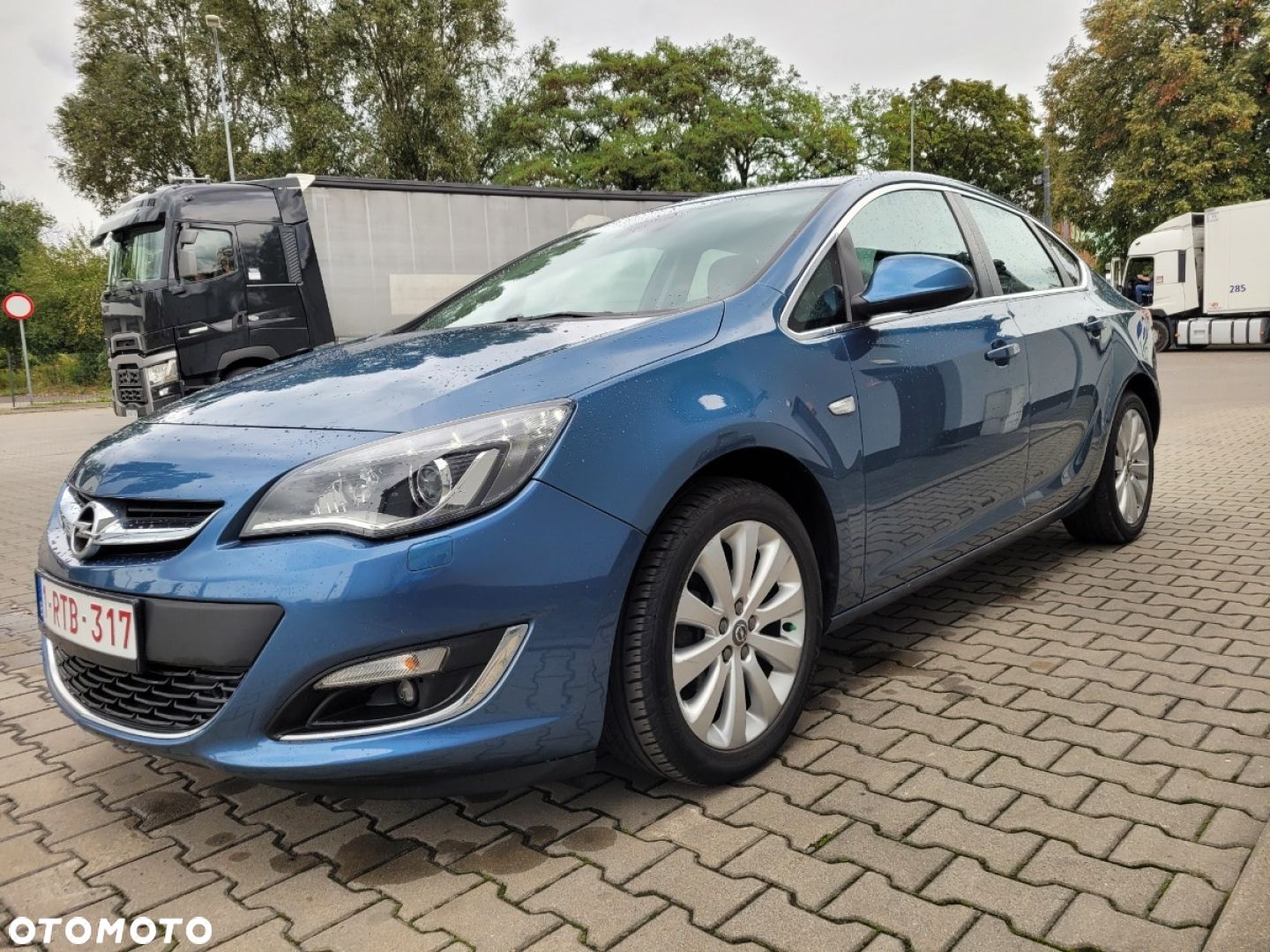 Opel Astra 1.4 Turbo Exklusiv - 1