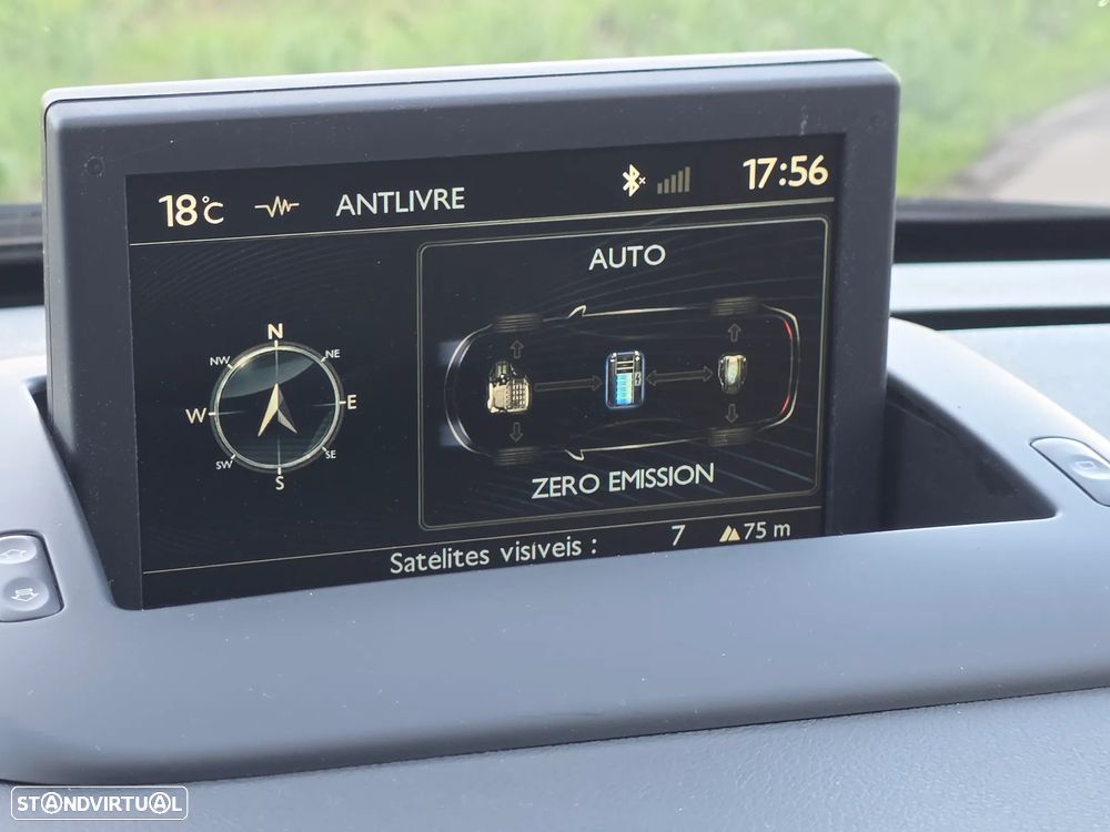 Peugeot 3008 2.0 HDi Hybrid4 - 13