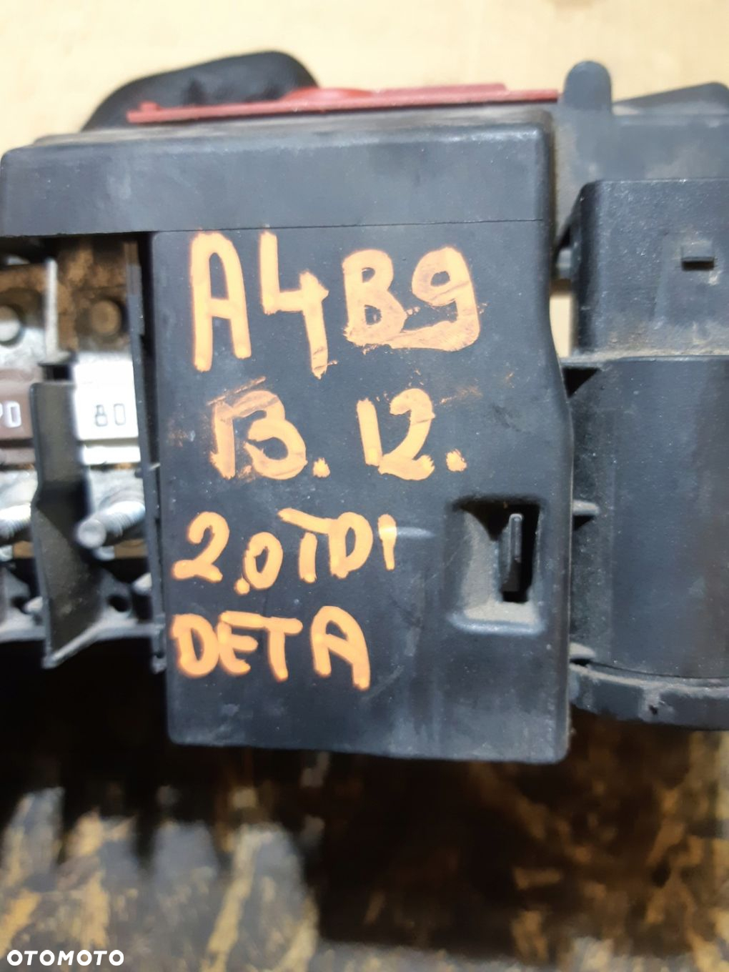 AUDI A4 B9 ROZDZIELACZ PRĄDU 8W0941823 - 10