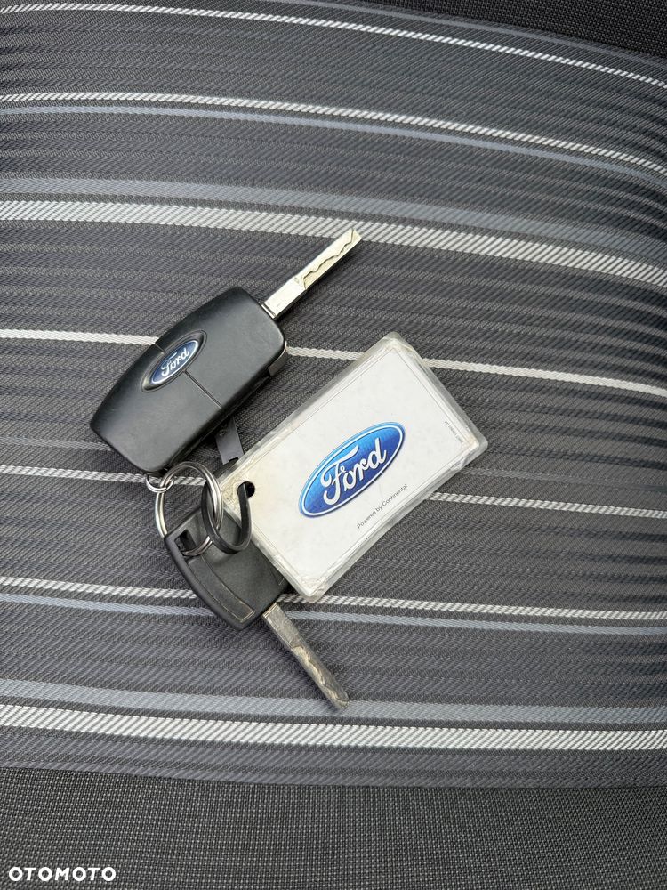 Ford Focus 1.6 16V Style+ - 21