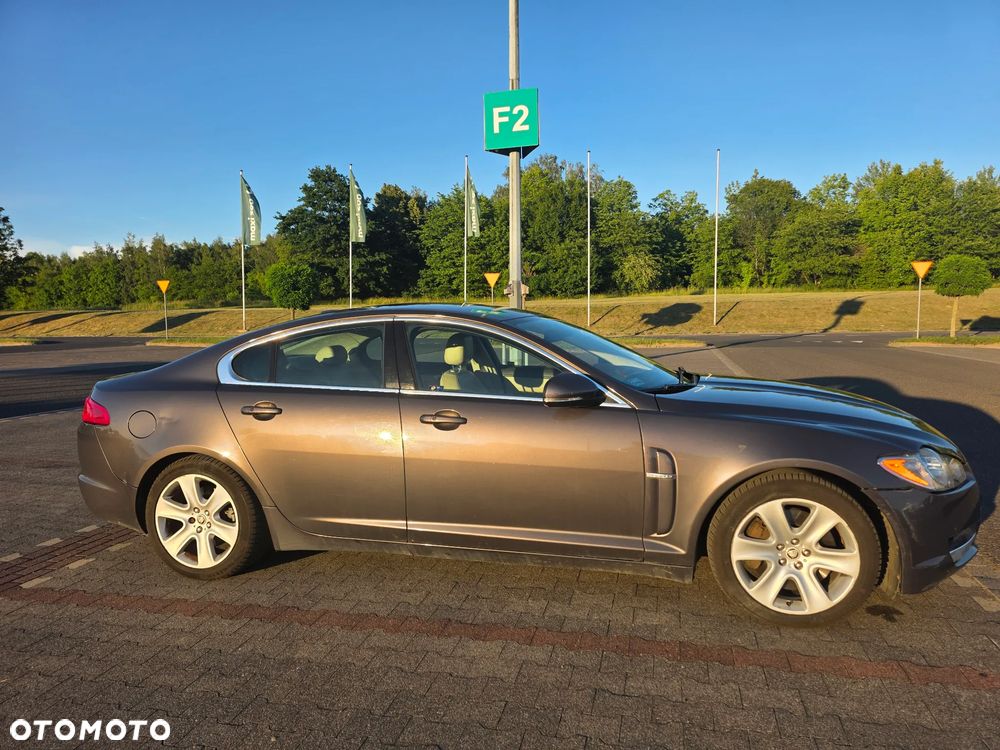 Jaguar XF 3.0 V6 D Premium Luxury - 6