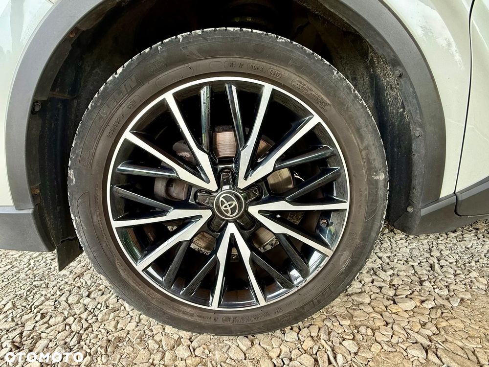 Toyota C-HR 1.2 T Premium CVT 4x4 - 23