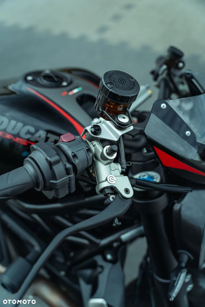 Ducati Monster - 19