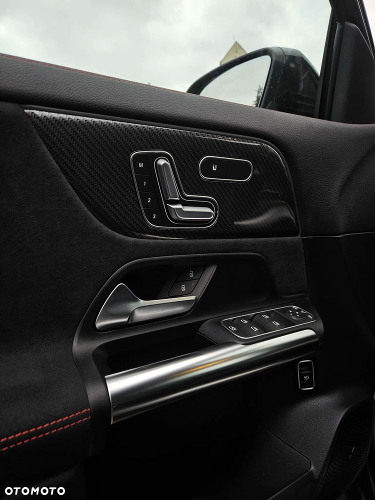 Mercedes-Benz GLA 250 4-Matic AMG Line - 7