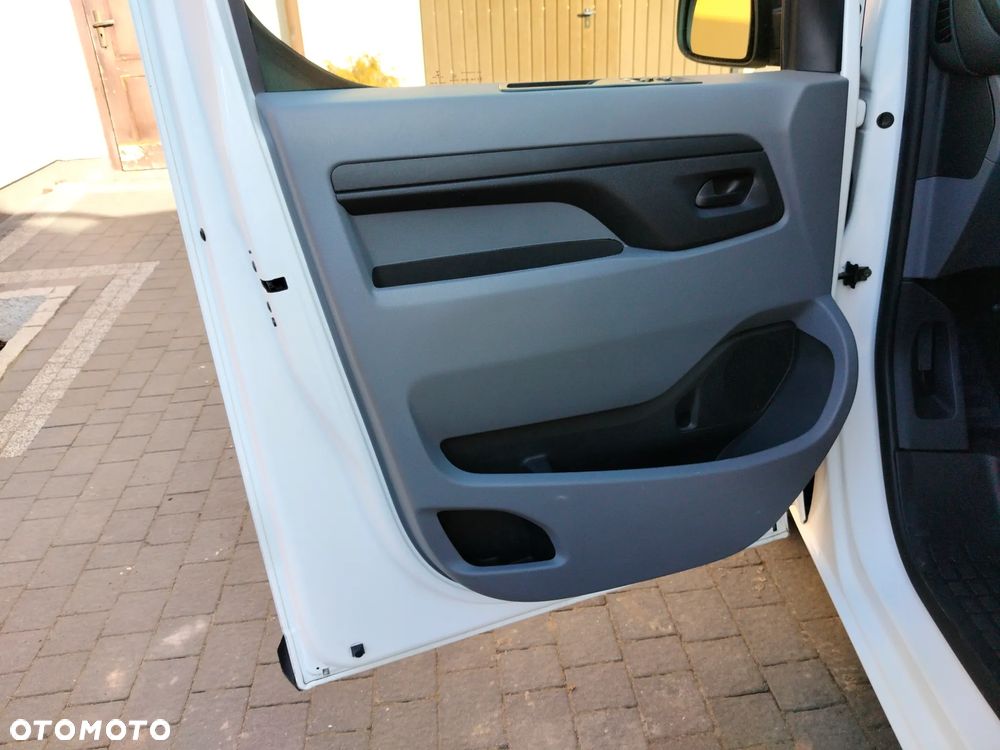 Opel Vivaro - 13