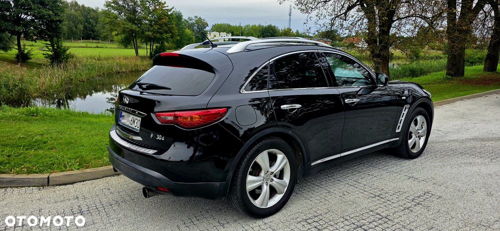 Infiniti FX - 25